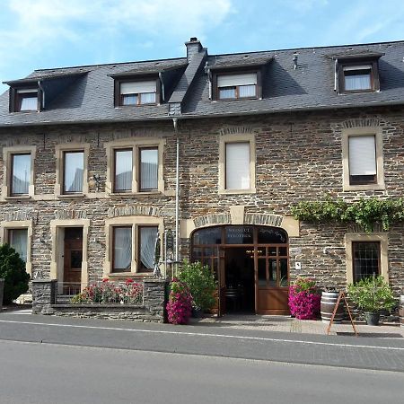 Weingut Licht-Stadtfeld Brauneberg Extérieur photo