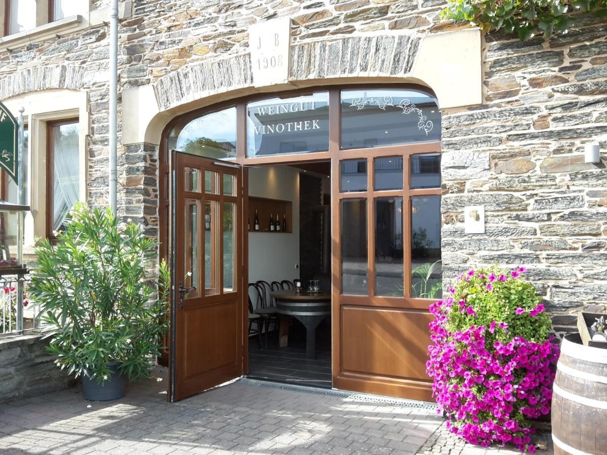 Weingut Licht-Stadtfeld Brauneberg Extérieur photo