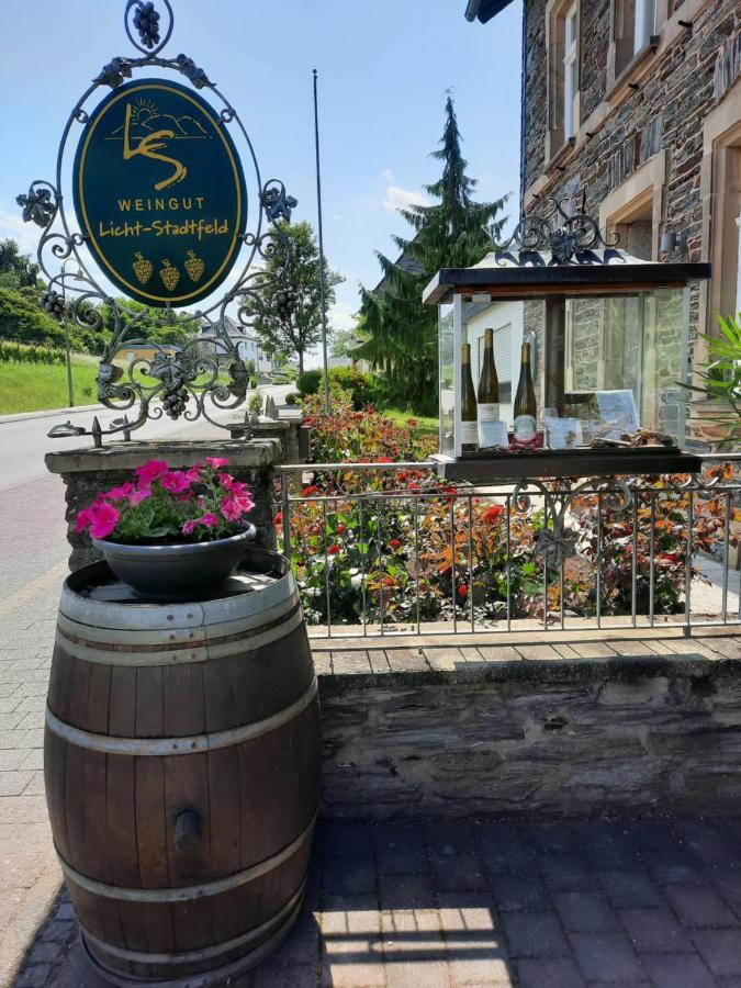 Weingut Licht-Stadtfeld Brauneberg Extérieur photo
